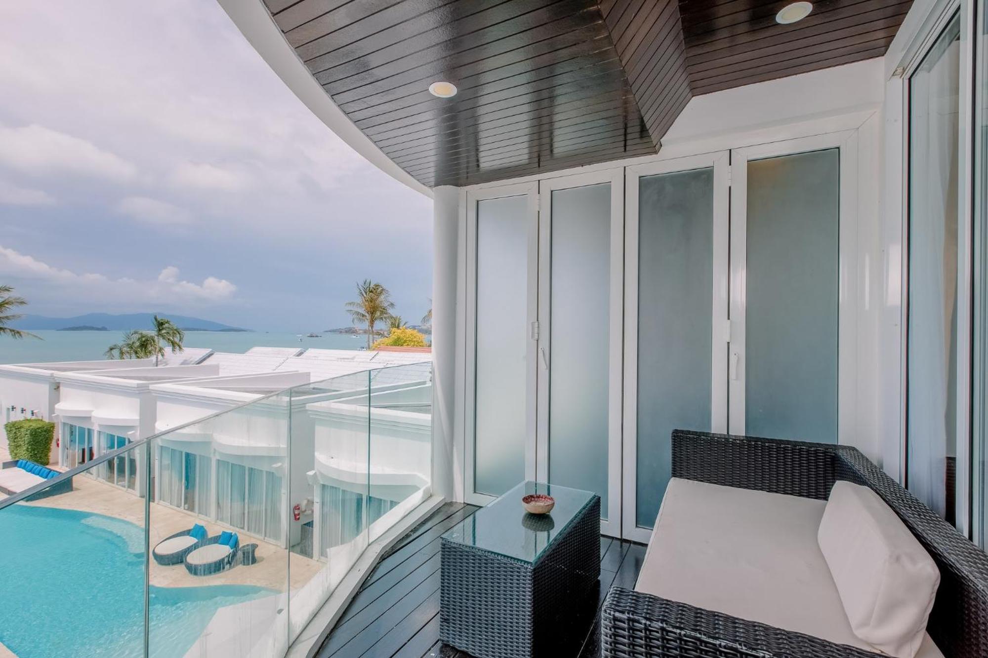 The Privilege Hotel Ezra Beach Club Bangrak Kültér fotó